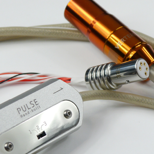 vertere-pulse-hb-handbuilt-tonearm-cable-sq (1)